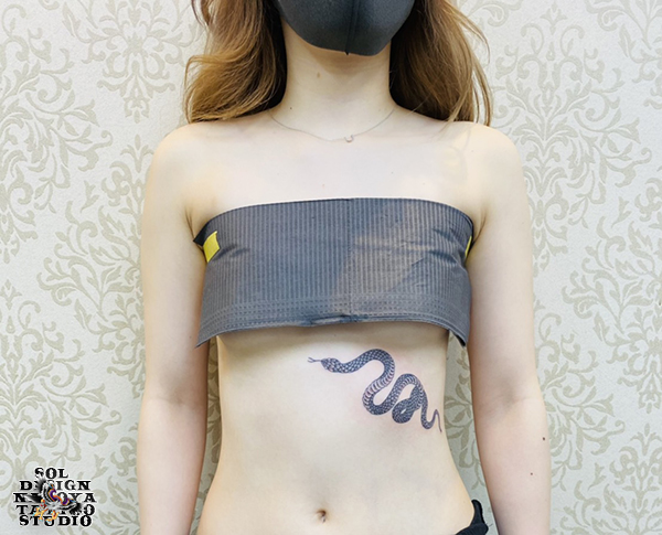 名古屋　タトゥー　女性